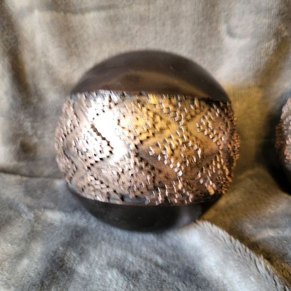 Dublin Home Decor Orbs - Picture 4 of 4